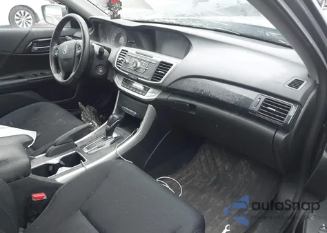 2015 Honda Accord Sport z USA, uszkodzony, nr VIN 1HGCR2F50FA039225